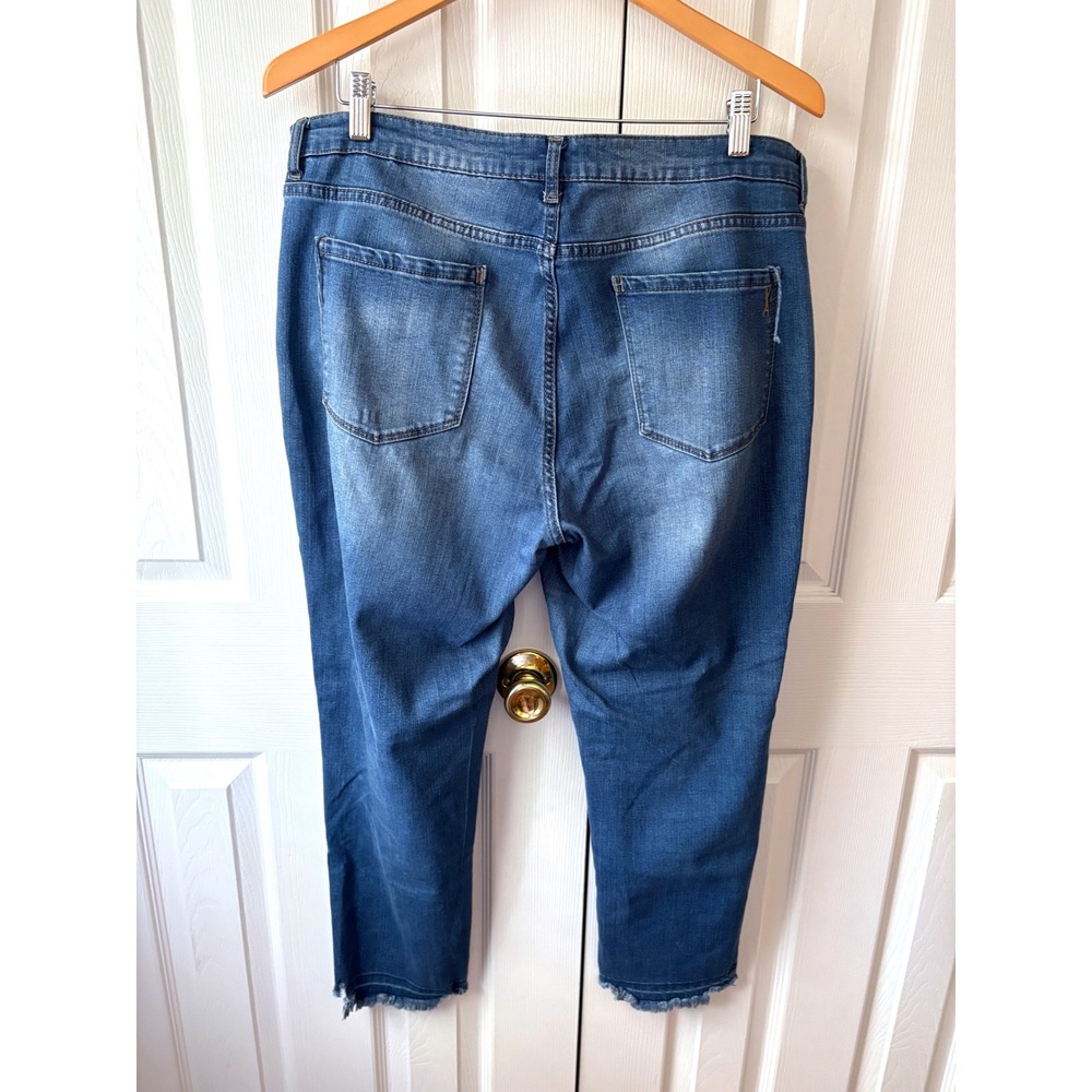 VINTAGE AMERICA Medium Blue Patchwork Studded Raw Hem Cropped Bestie Jeans 32 - Picture 2 of 10